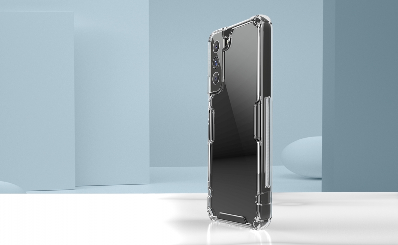 Ốp Lưng Samsung Galaxy S22 Plus Hiệu Nillkin Nature TPU Pro Case dạng chống sốc, 4 phần của góc ốp dầy nhô cao khả năng bảo vệ máy cực kỳ hiệu quả
